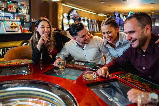 dwg138 app running on Android and iOS devices showing live casino tables